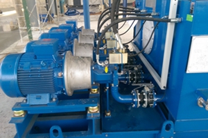 重庆维庆液压机械有限公司2000吨液压机液压系统调试成功！